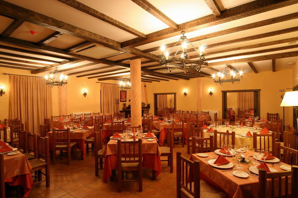לוחה Hotel Rural Llano Pina מסעדה תמונה